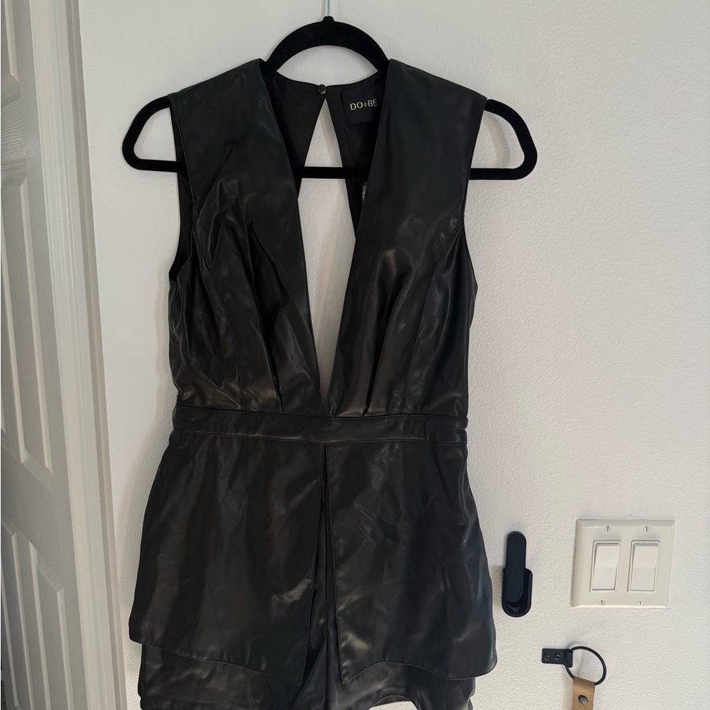 DO+BE Black Faux Leather V-Neck Top